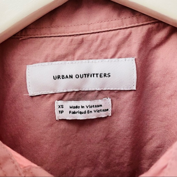 Urban Outfitters Button Up Top Pink Sz XS - Picture 3 of 8